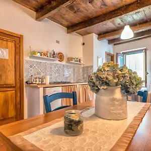 Chantal Apartament