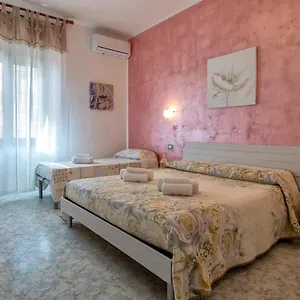 Il Nespolo , Vicino Alle Spiagge, Per Coppie E Famiglie Apartament
